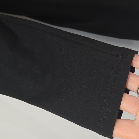 FIG Voyage Black Long Sleeve Travel Black Dress - Picture 5 of 10